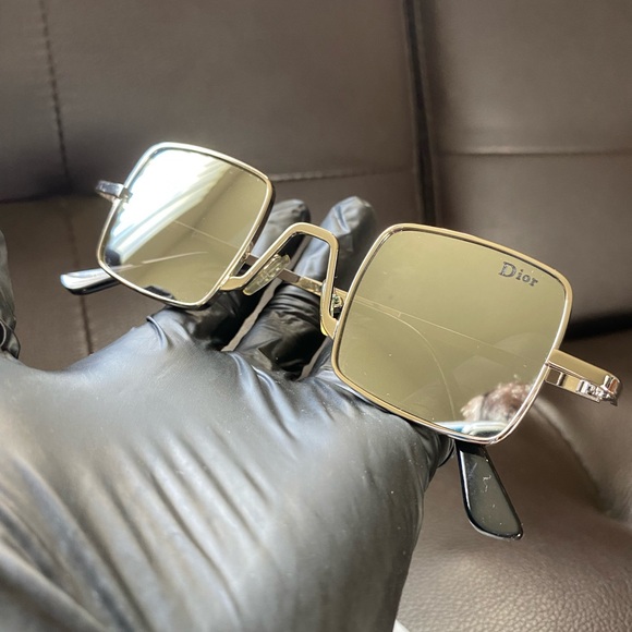 Dior Sun Glasses - Picture 13 of 13